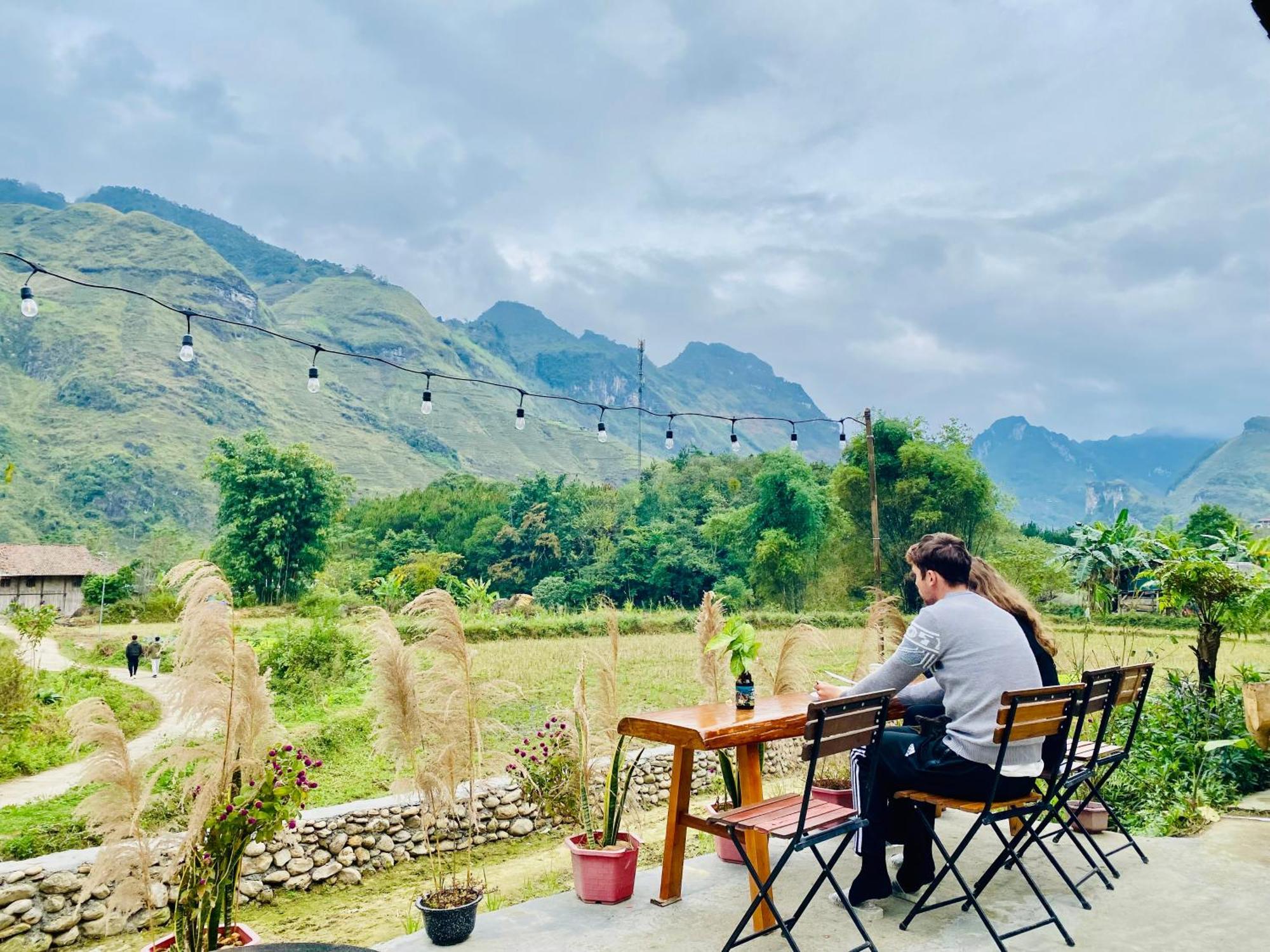 Du Gia Field View Homestay Làng Cac Exterior foto