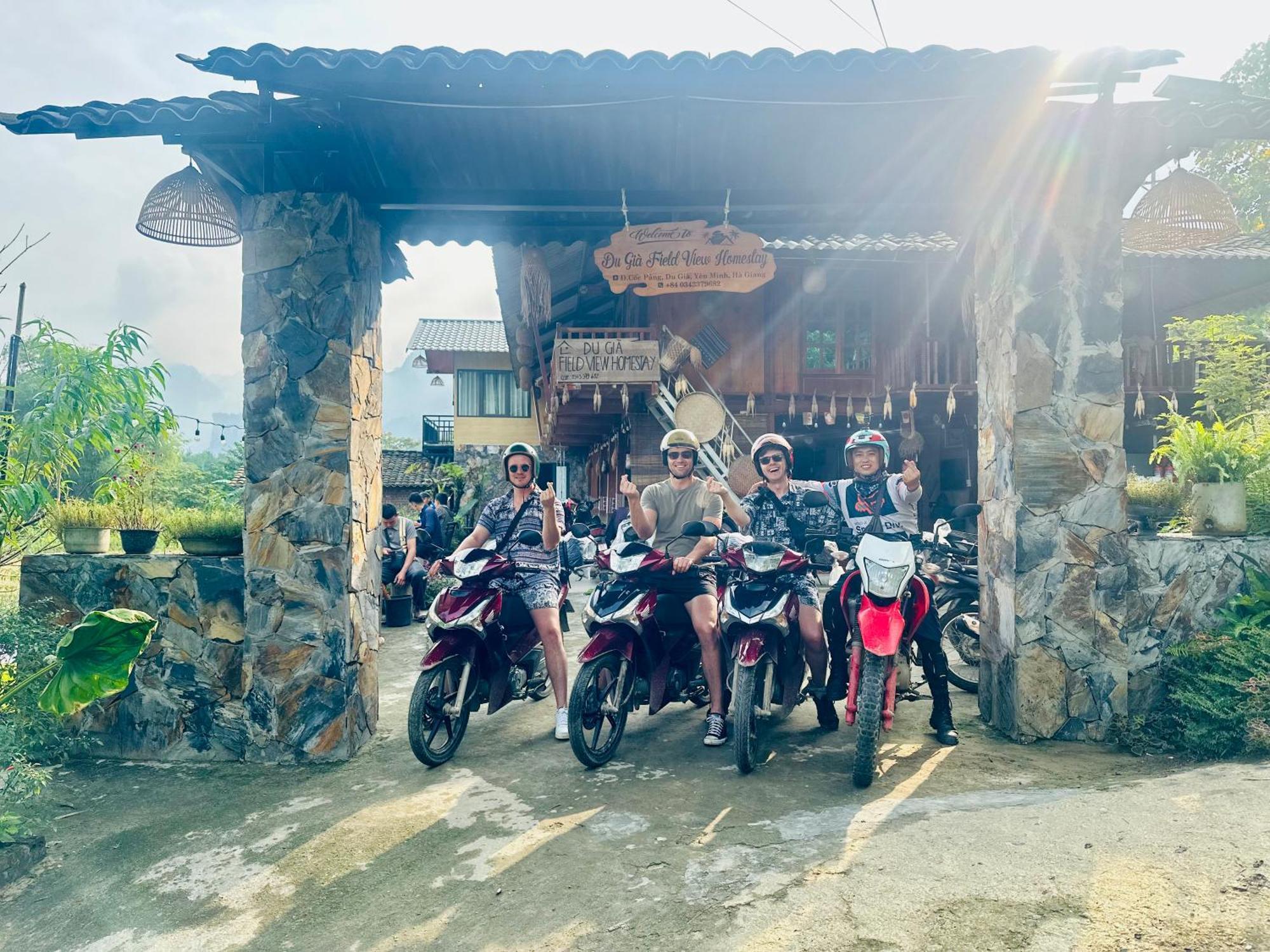 Du Gia Field View Homestay Làng Cac Exterior foto